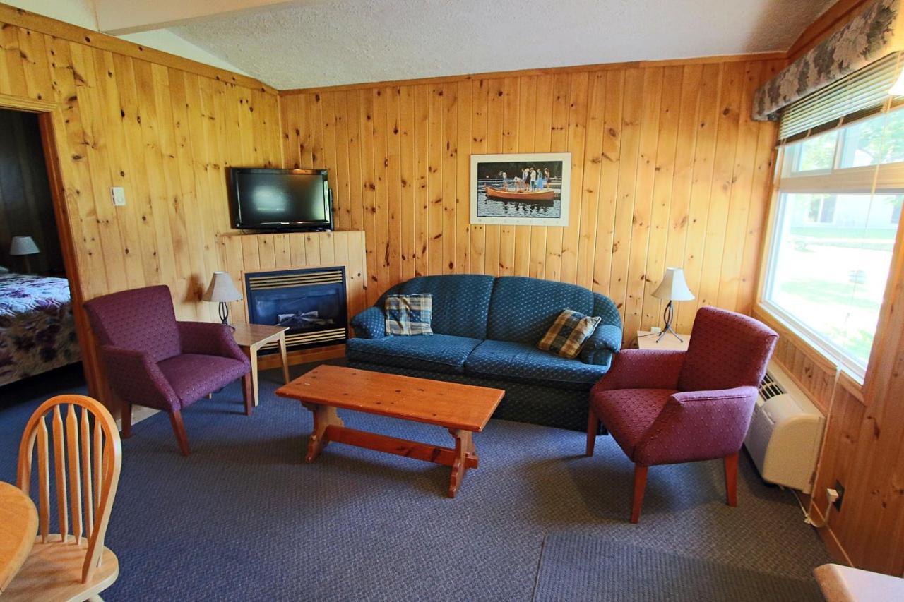 Colonial Bay Motel And Cottages Huntsville Habitación foto