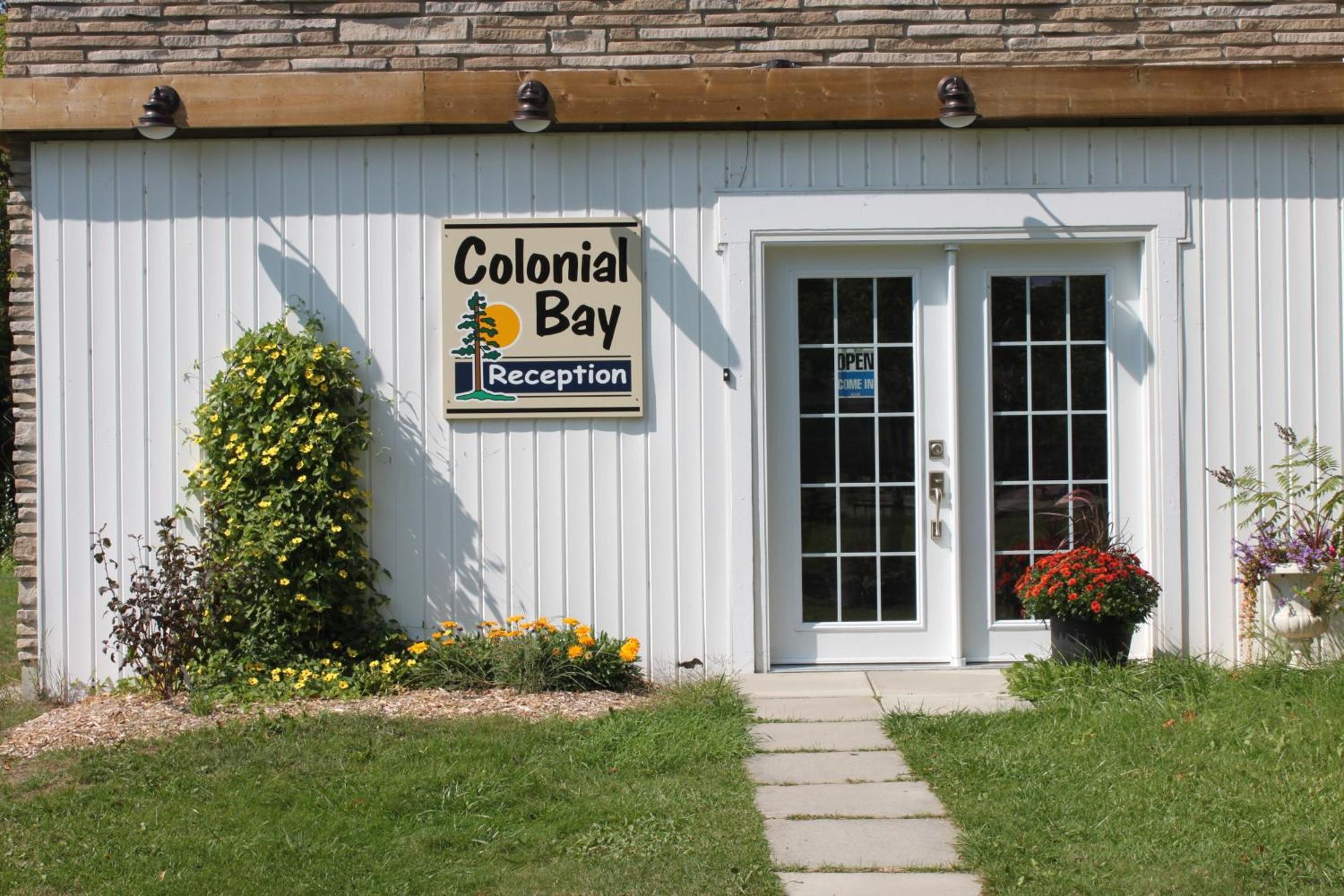 Colonial Bay Motel And Cottages Huntsville Exterior foto
